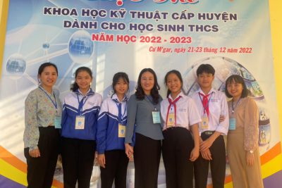 Hoạt động thi Khoa học kĩ thuật của trường THCS Nguyễn Huệ, huyện Cư Mgar, tỉnh Đắk Lắk năm học 2022-2023