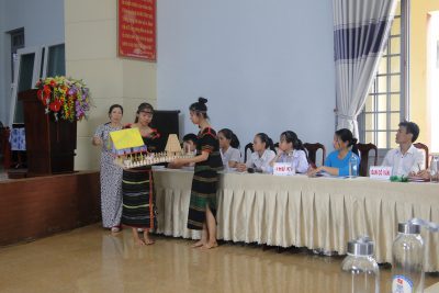 Chuyên đề: “Chúng em cùng trải nghiệm sáng tạo với kiến thức liên môn  Toán – Lí – Tin”