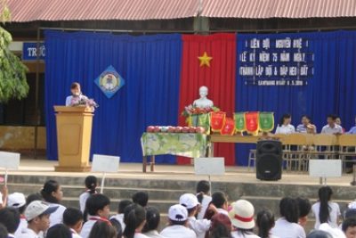 Liên đội trường THCS Nguyễn Huệ kỷ niệm 75 năm thành lập đội TN TP Hồ Chí Minh