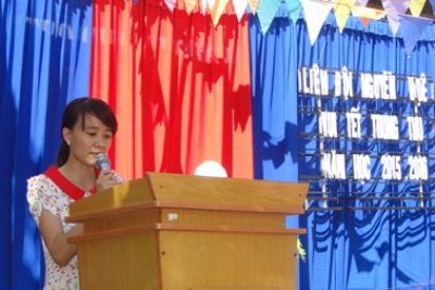 Liên đội trường THCS Nguyễn Huệ tổ chức Vui trung thu năm 2015.