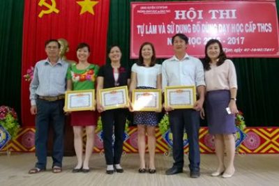 Ngành giáo dục CưM’Gar tổng kết cuộc thi tự làm và sử dụng đồ dùng dạy học cấp THCS năm học 2016-2017