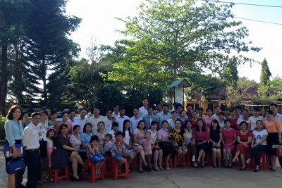 Trương THCS Nguyễn Huệ gặp mặt Dâu-Rể nhân ngày 8/3